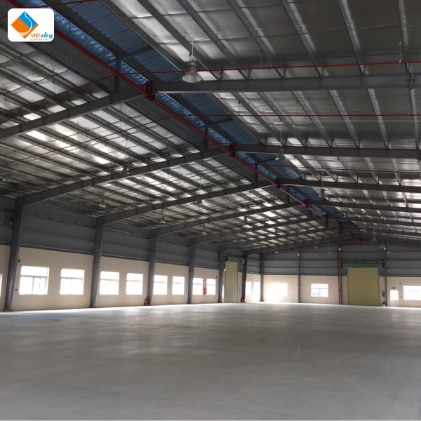 V&igrave; sao thi c&ocirc;ng c&aacute;ch nhiệt chống n&oacute;ng cho nh&agrave; xưởng l&agrave; lựa chọn tối ưu?
